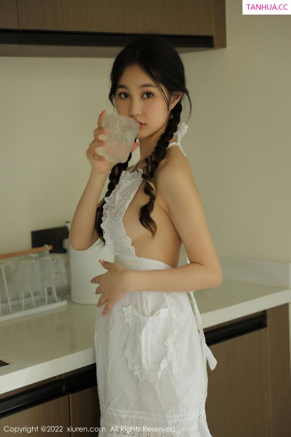 谢晚晚  [XiuRen]高清写真图 2022.05.11 No.4992 谢晚晚第13张图片